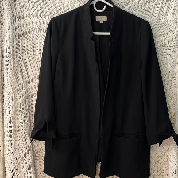 LOFT Jackets & Blazers - Loft lined black blazer, pretty tie at wrist detail.